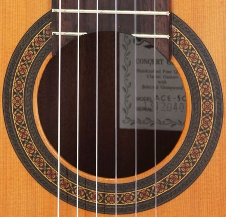 klassische-Gitarre-Aria-Modell-AC-25SP-Fichte-Maha_0003.jpg