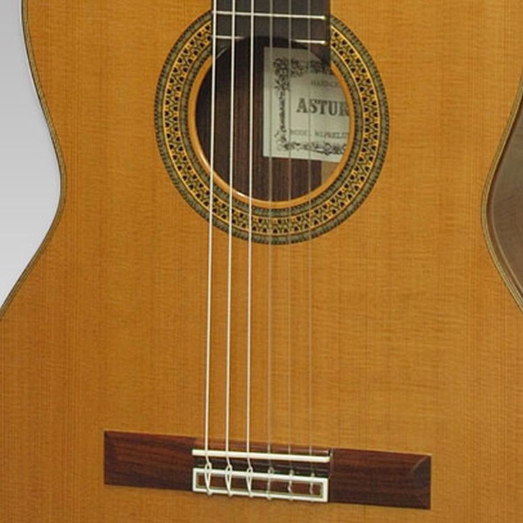 klassische-Gitarre-Asturias-Modell-Prelude-C-Cedar_0002.jpg