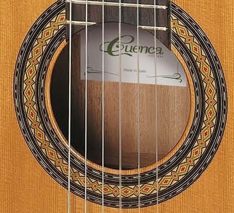 klassische-Gitarre-Cuenca-Modell-30-Zeder-Mahagoni_0002.jpg