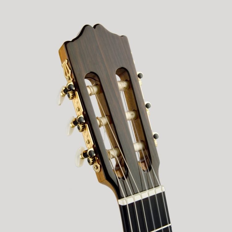 klassische-Gitarre-Cuenca-Modell-40R-Zeder-massiv-_0005.jpg